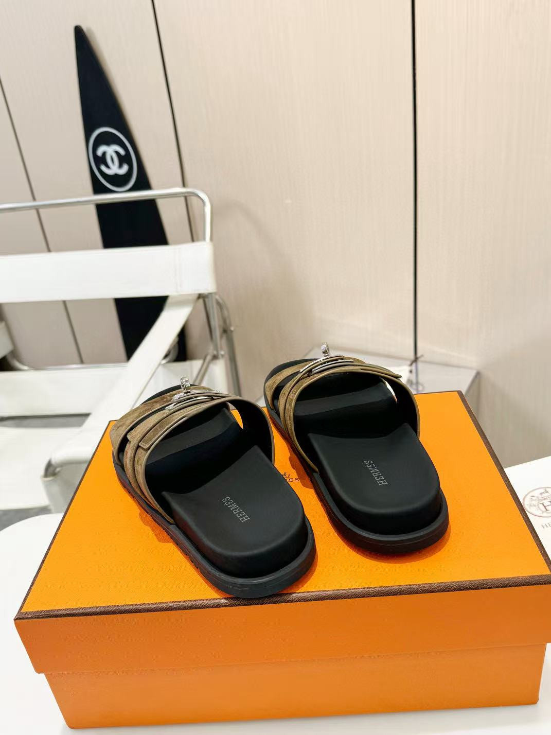 ua H**me5 jackson sandal