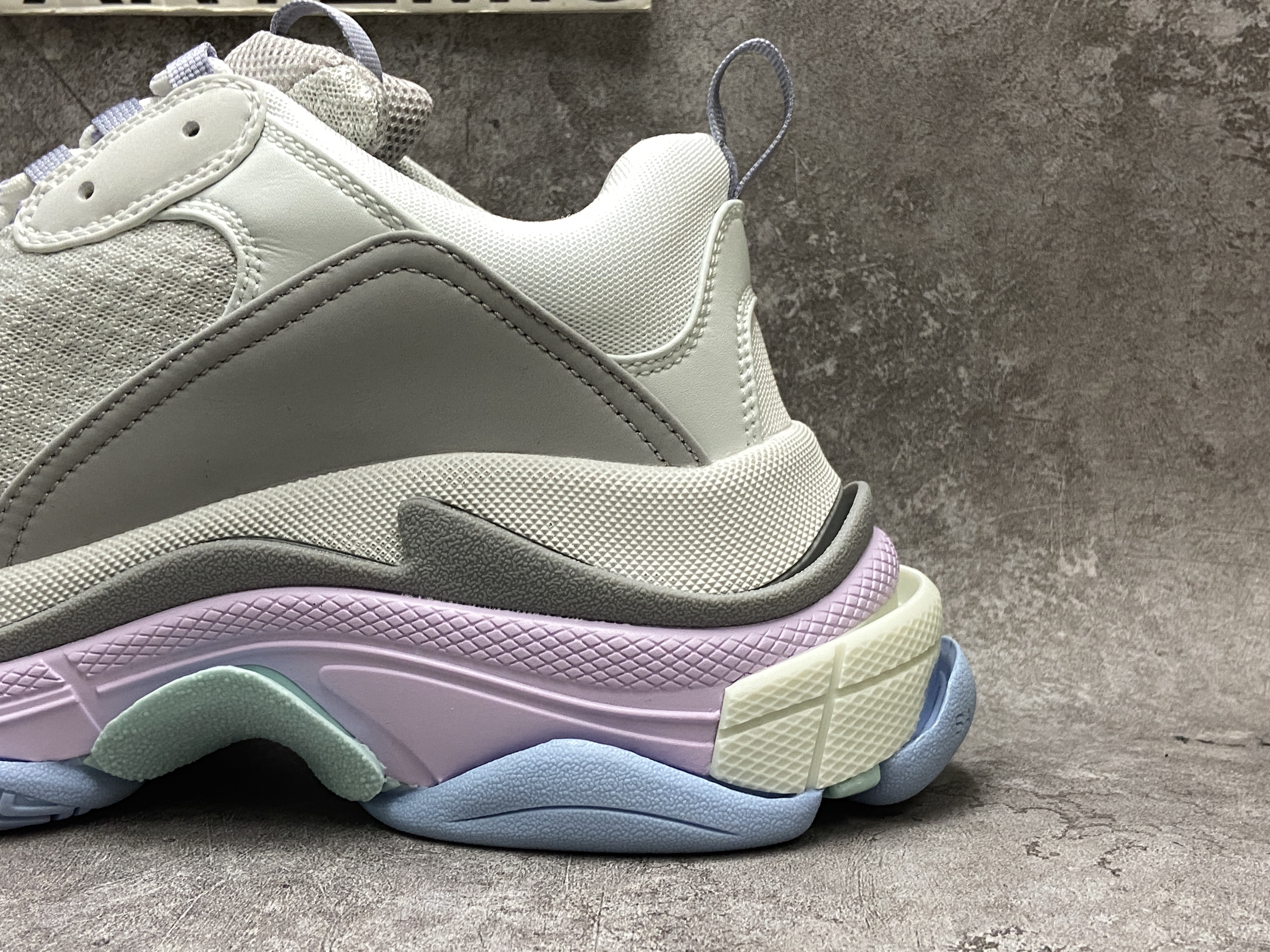 Balenciga Triple S Candy