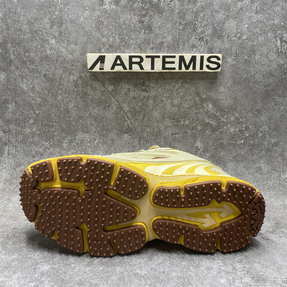 UA Off-White "BE RIGHT BACK"