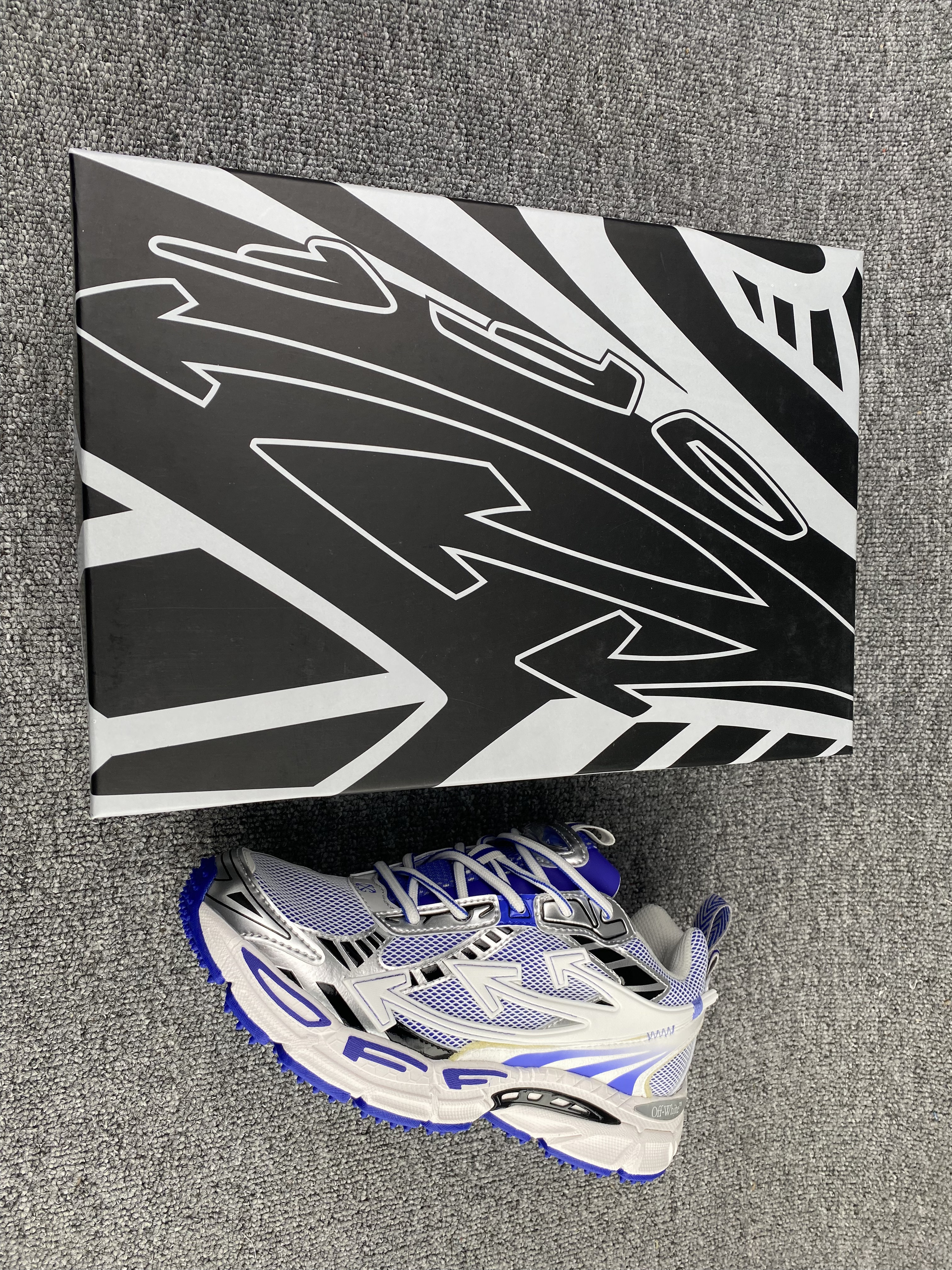 UA Off-White "BE RIGHT BACK"