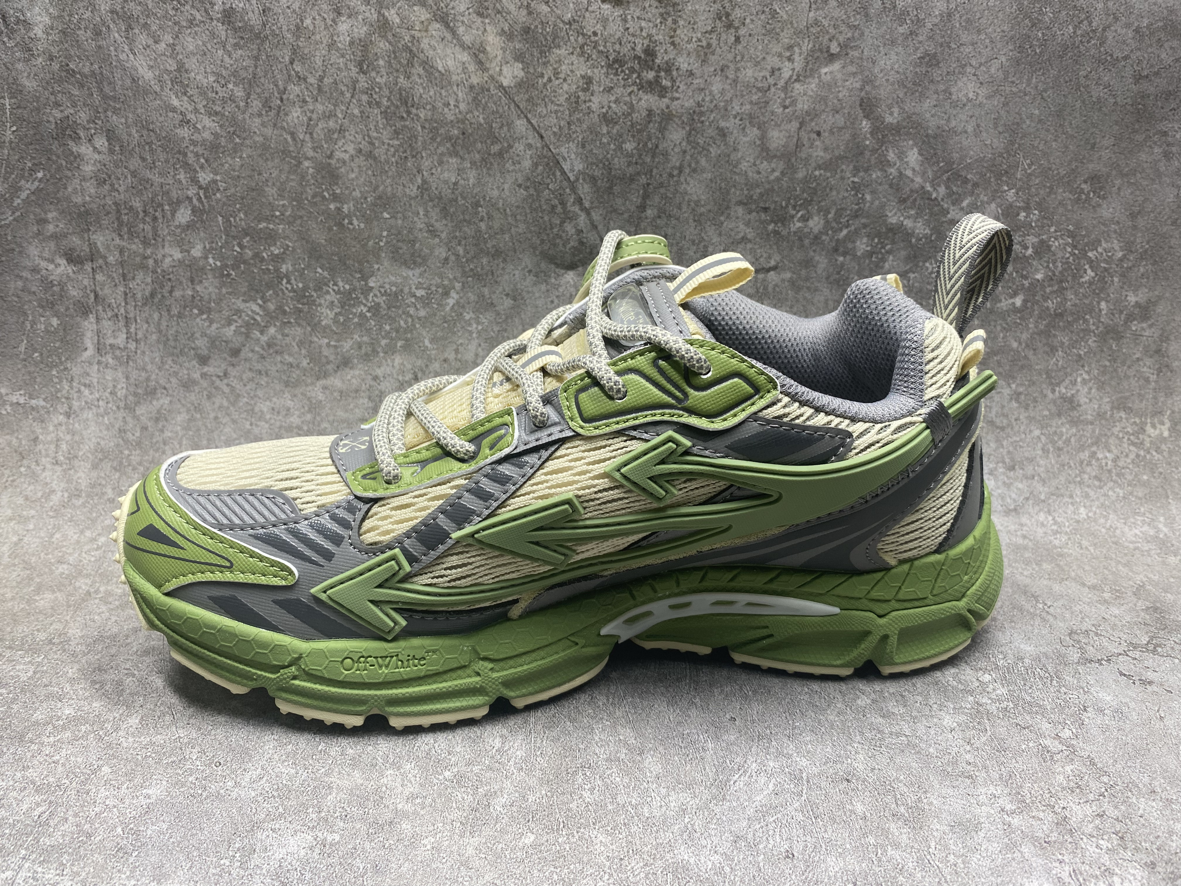 UA Off-White "BE RIGHT BACK"