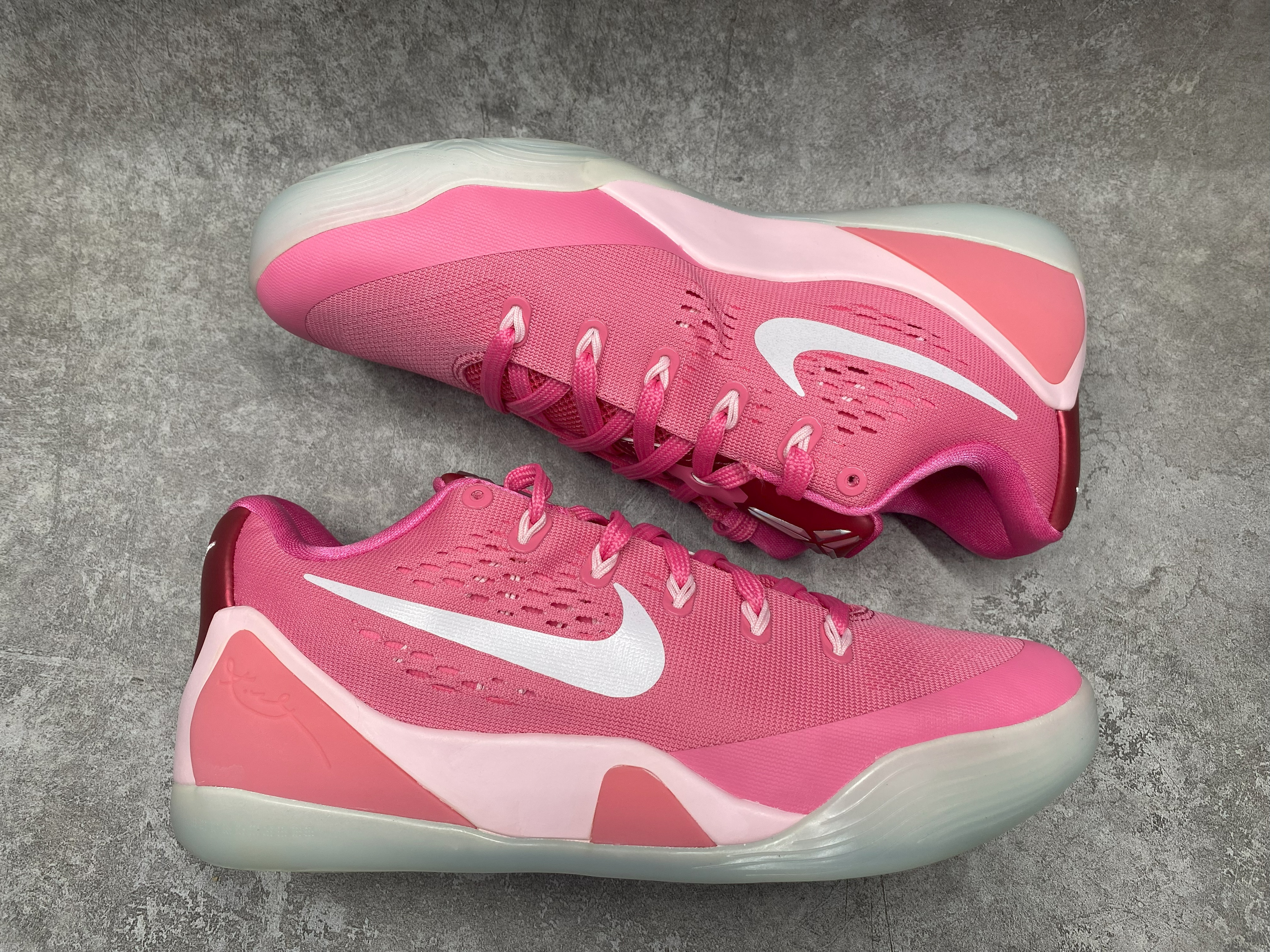 UA Nike Kobe 9 EM Low Protro