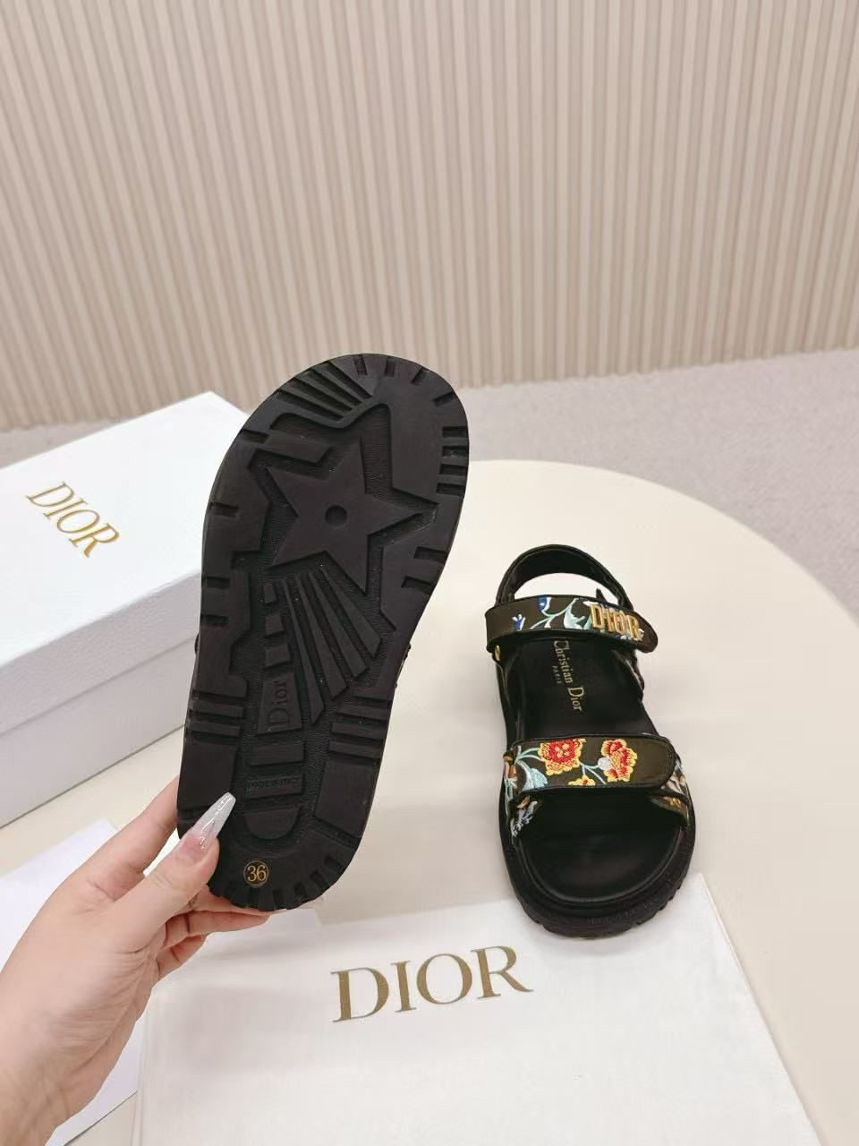 ua D*or D*oract sandals