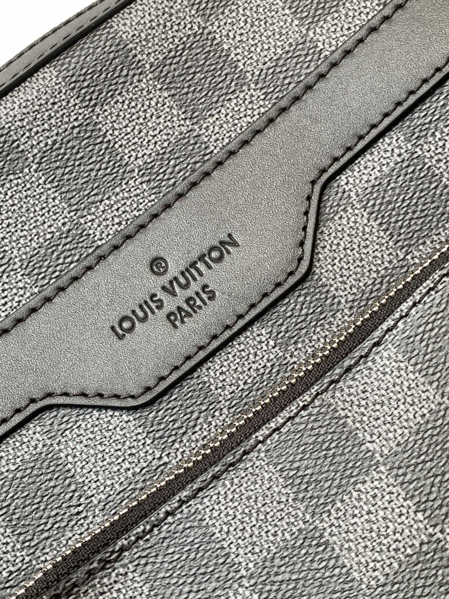 LV  TRIO MESSENGER N40519   25x18.5x7cm