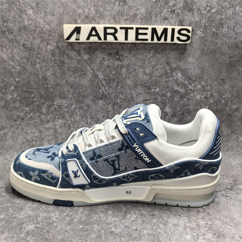 UA LV Trainer Sneaker