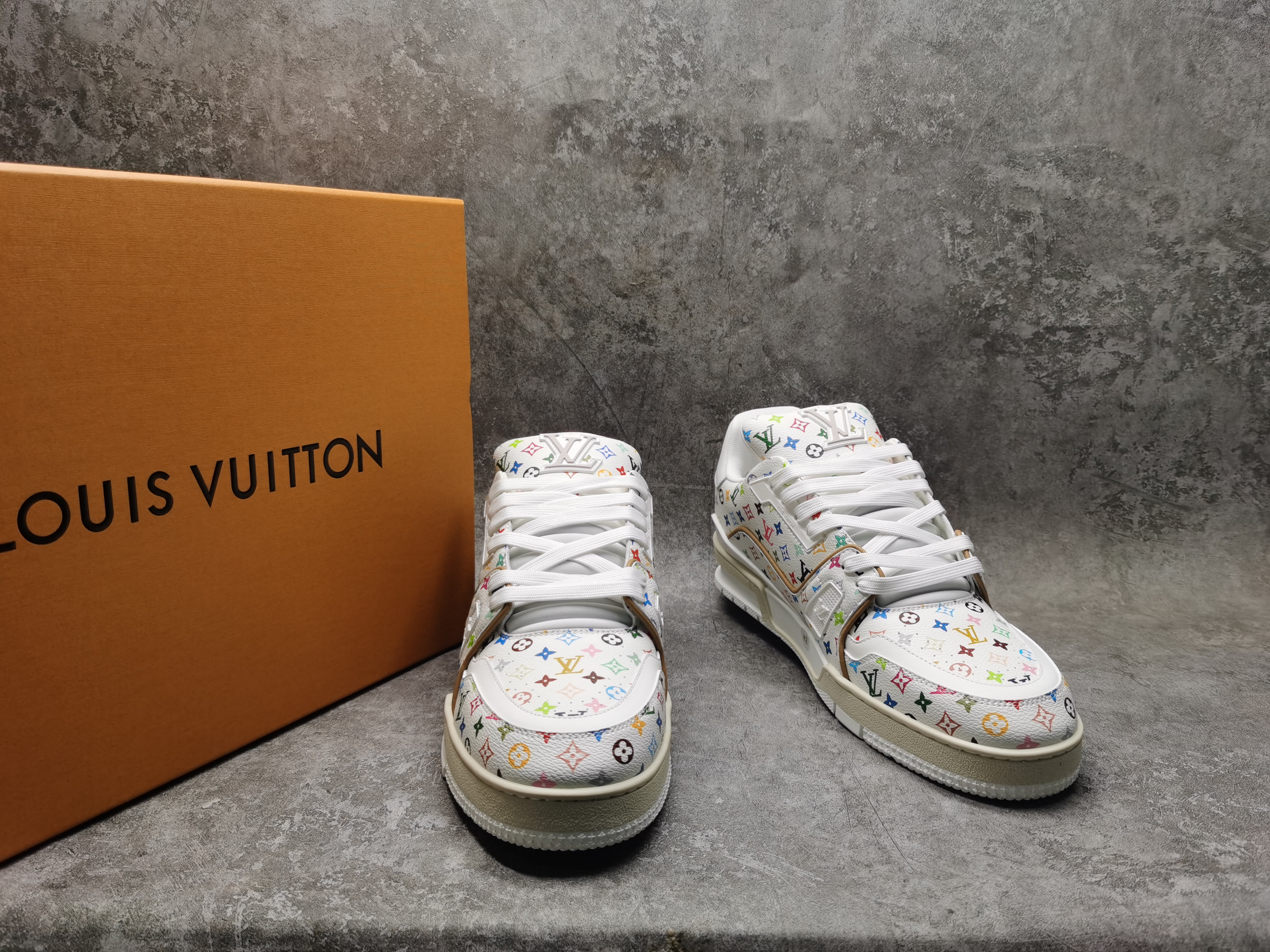 UA LV Trainer Sneaker