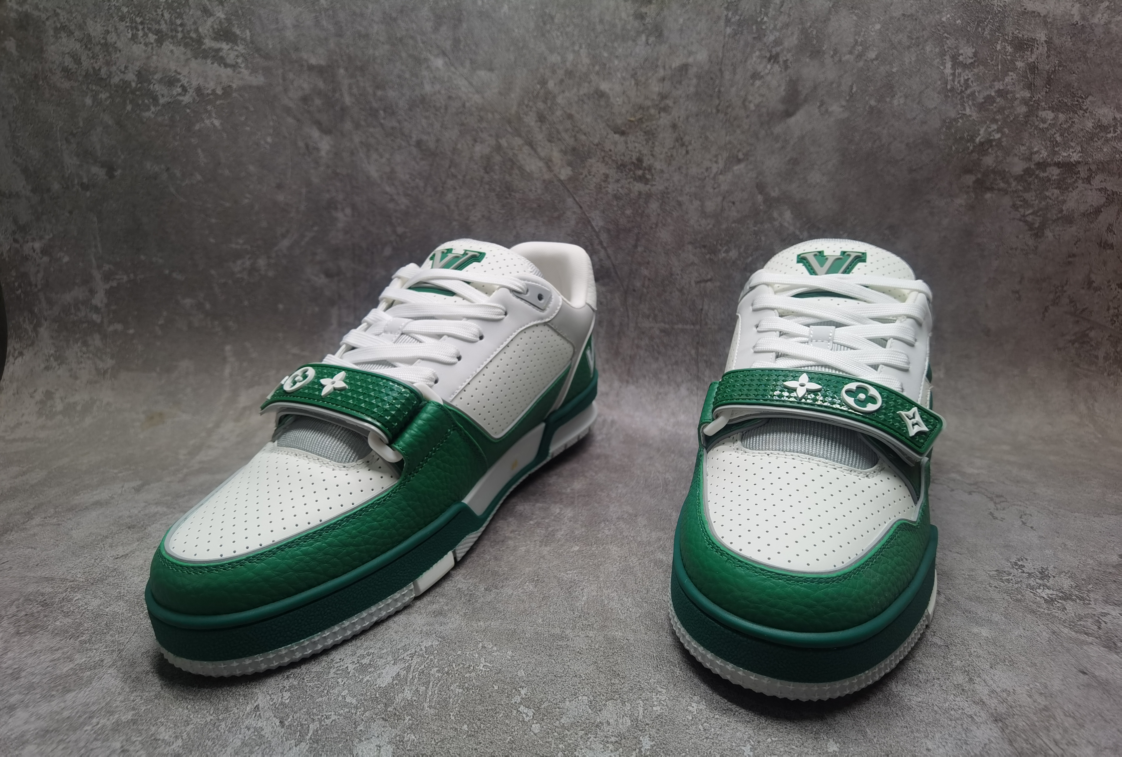 UA LV Trainer Sneaker