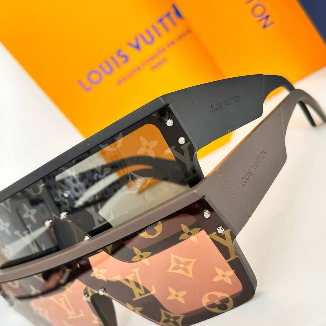 LV Glasses Z1583E