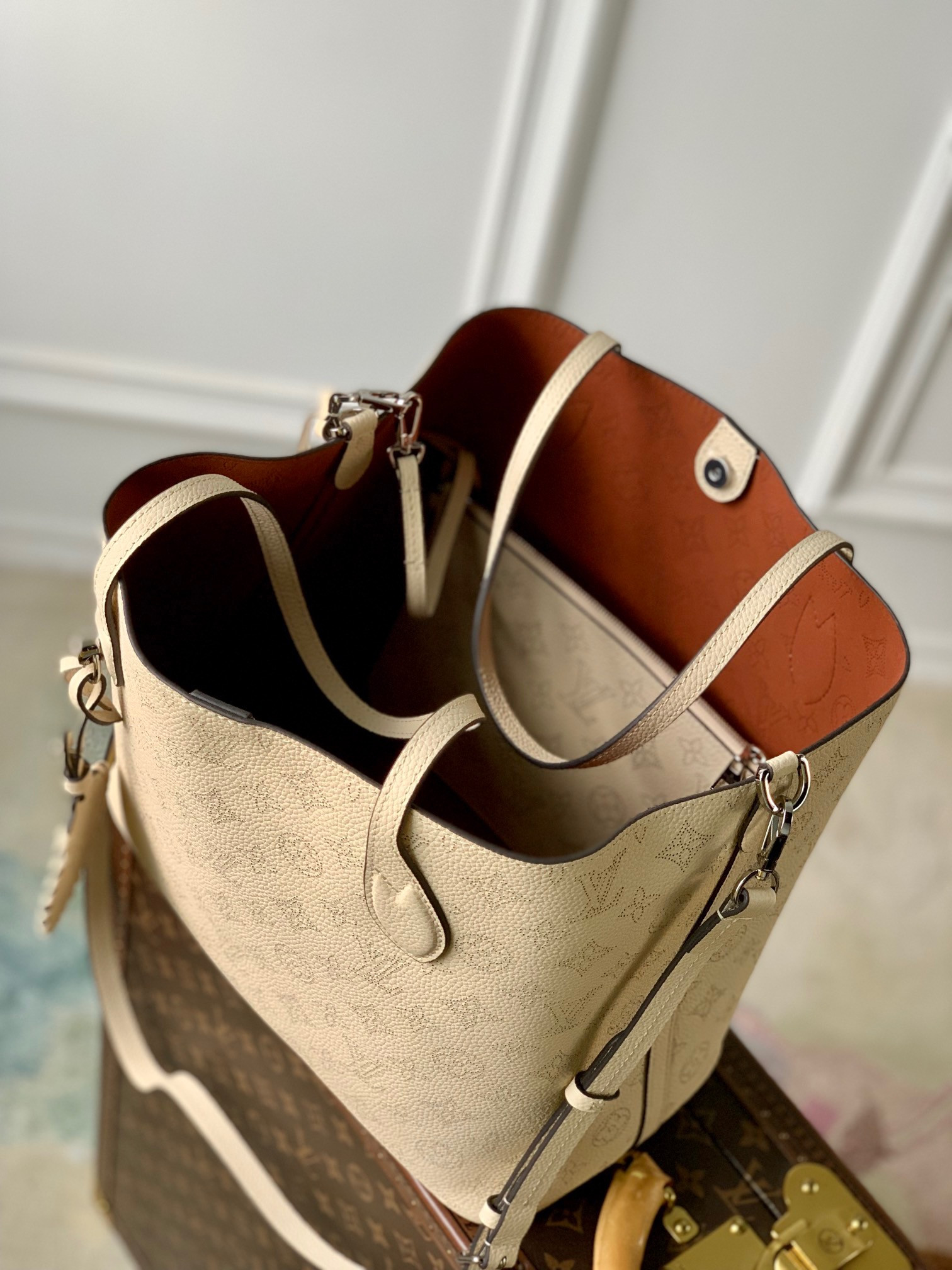 LV Blossom MM M21851