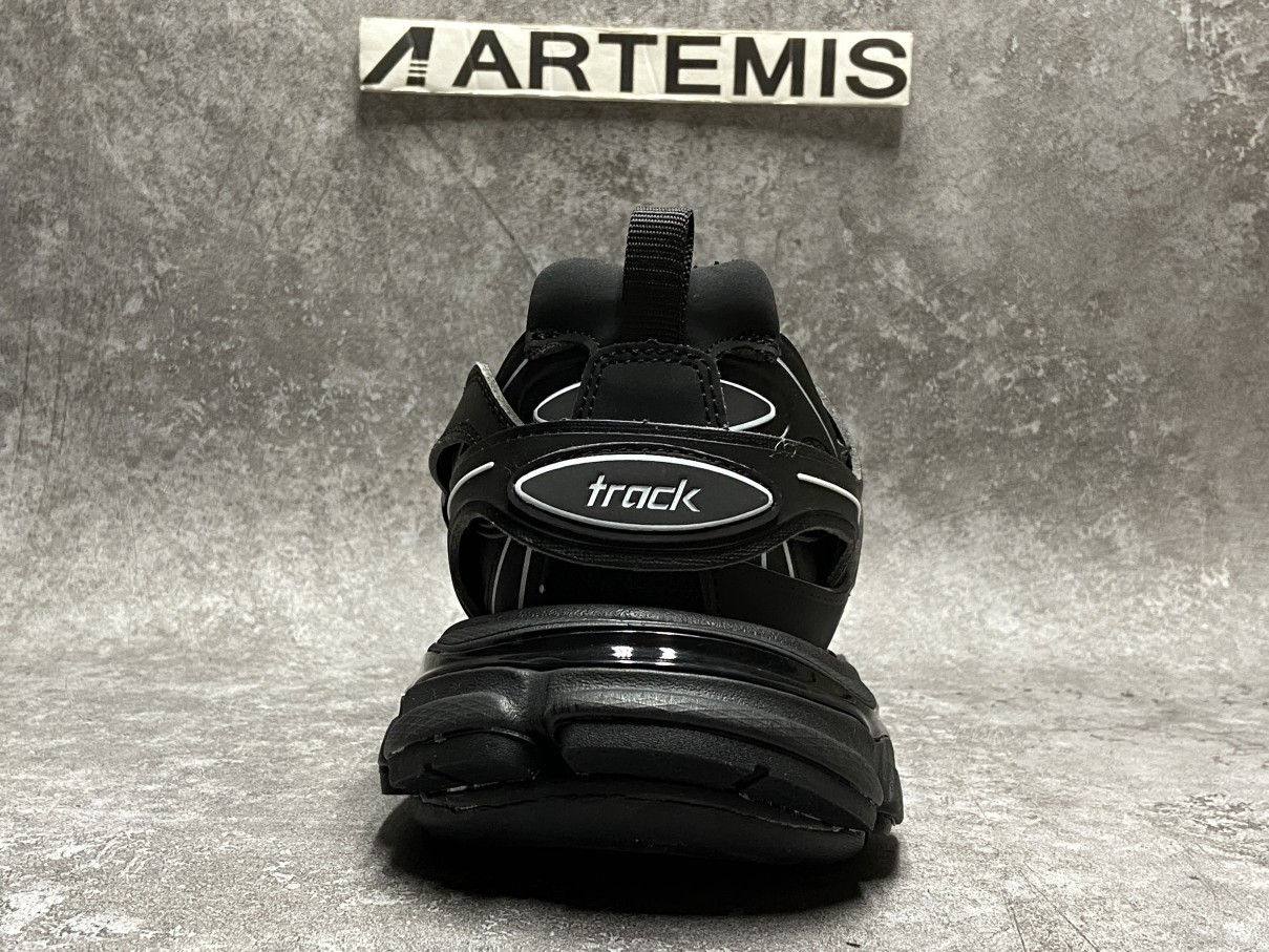 Balenciga Track Black White