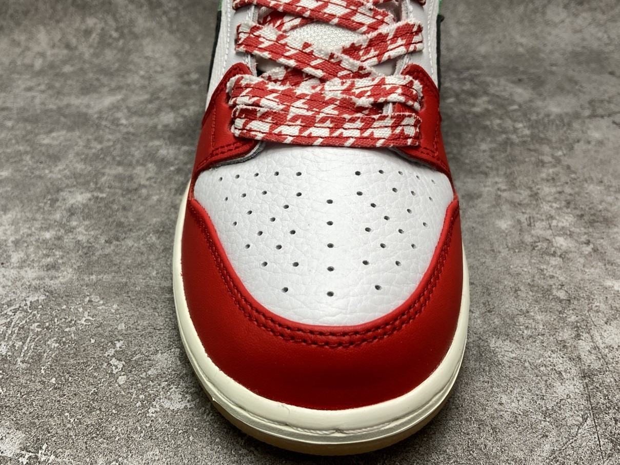 Nike Dunk Low SB x Frame Skate