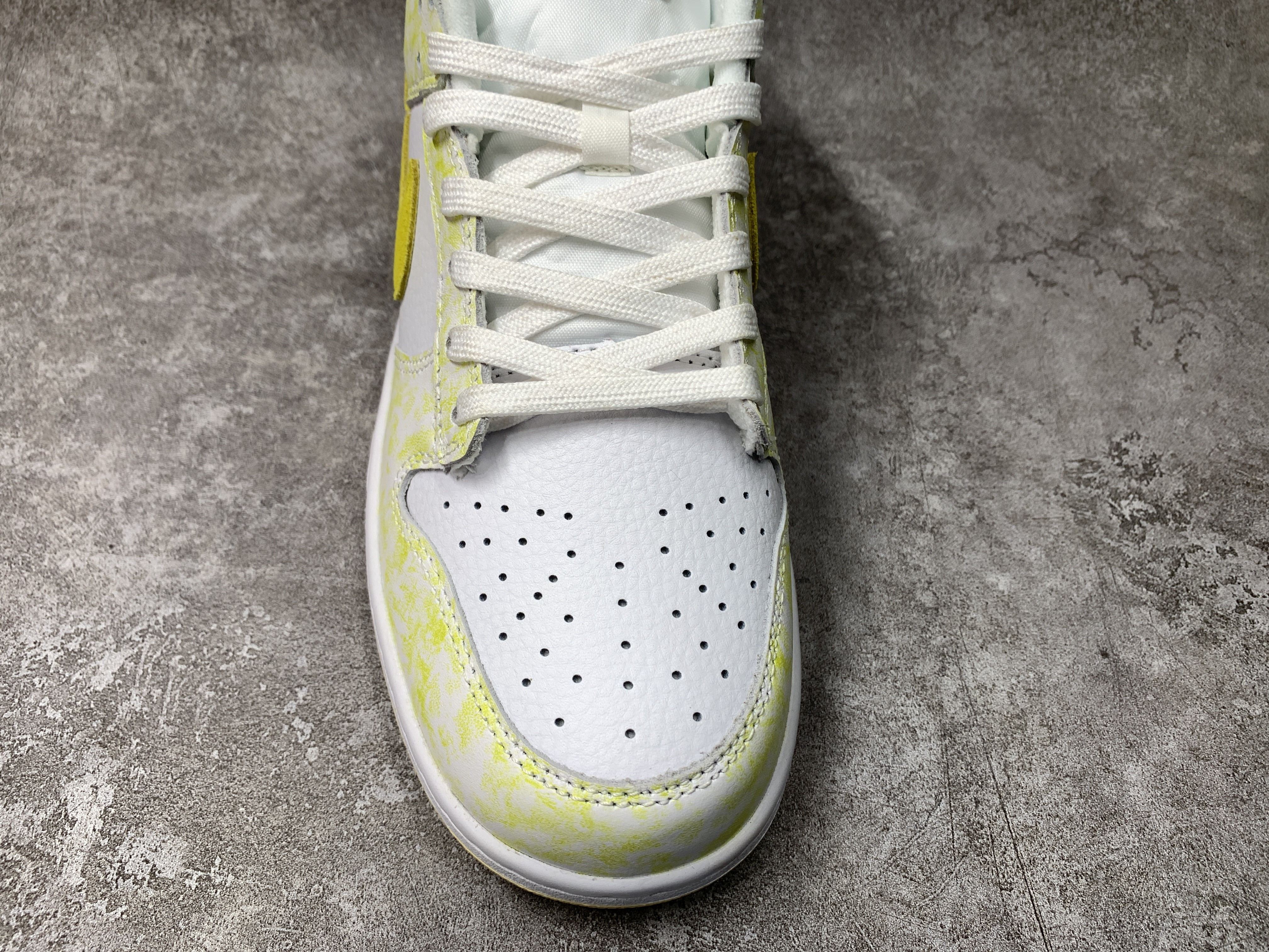 Nike Dunk Low Yellow Strike