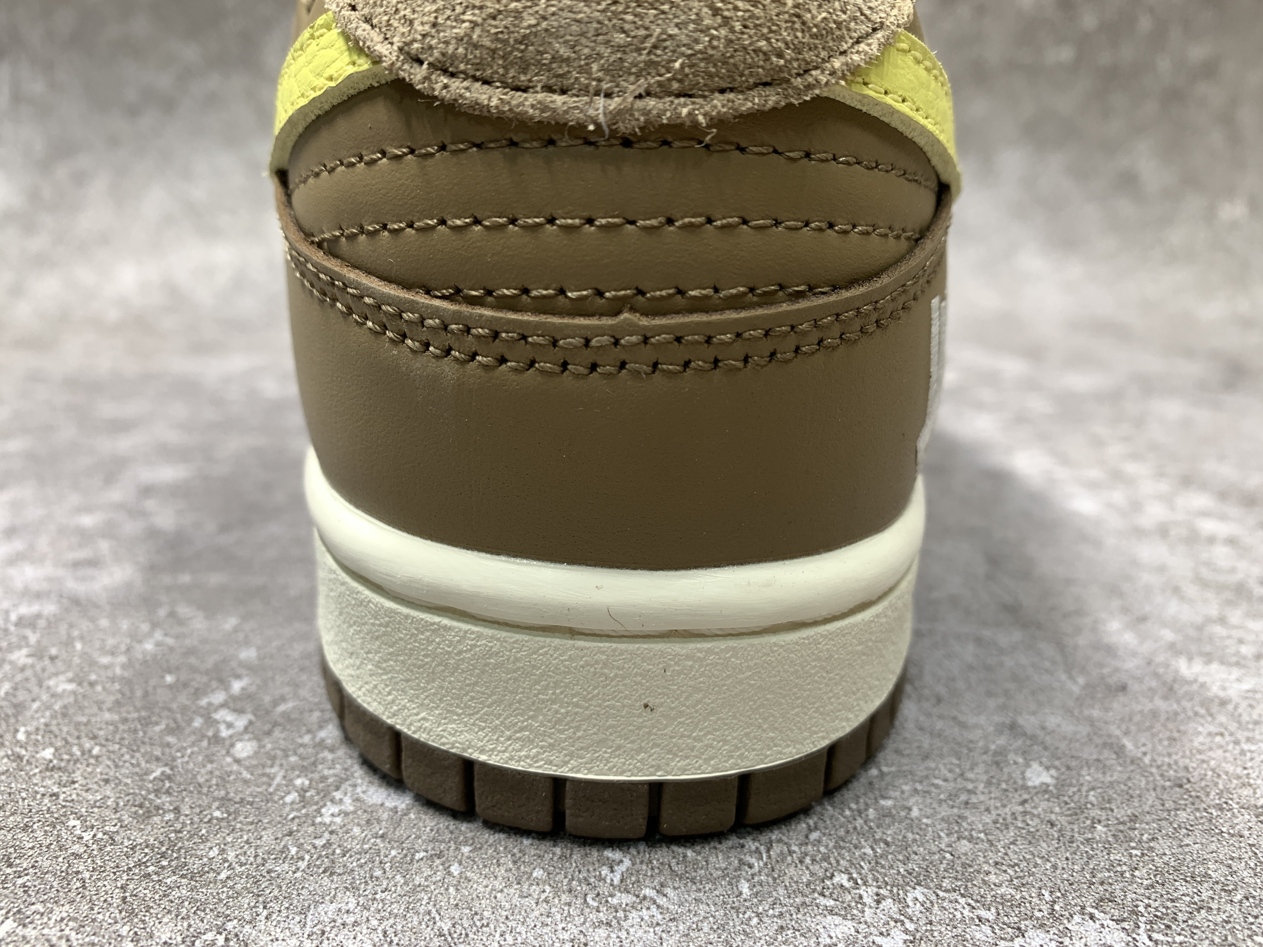 Nike Dunk Low SP UNDEFEATED Canteen Dunk vs. AF1 Pack