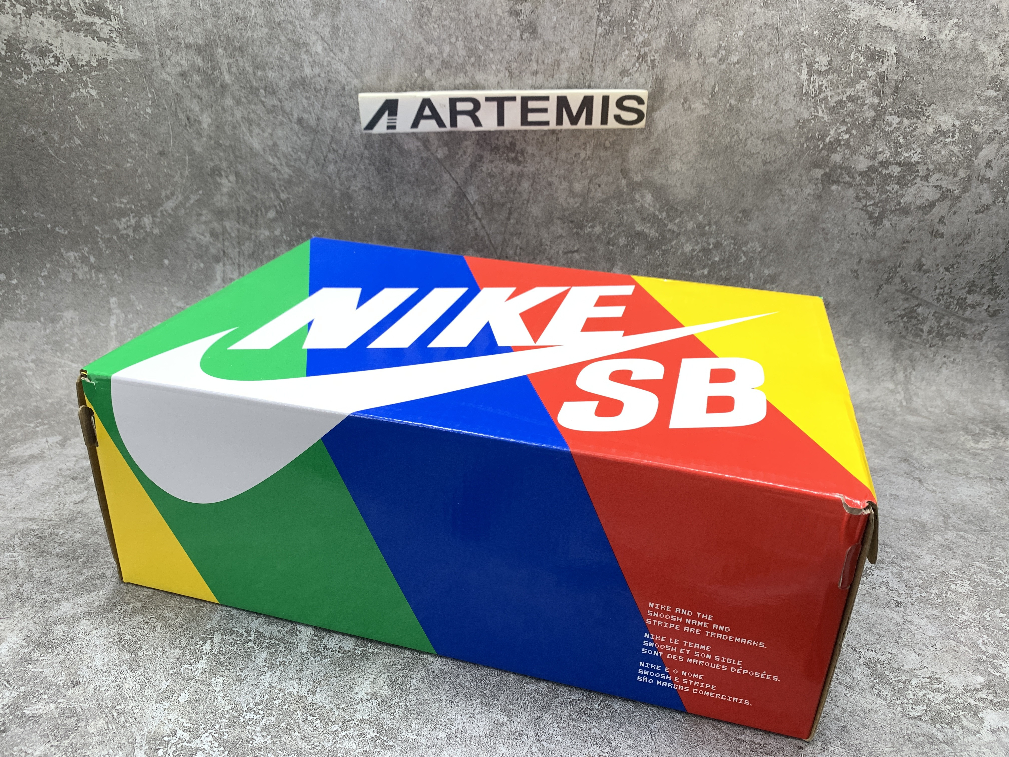 Nike Dunk SB High RX-0 Unicorn Gundam