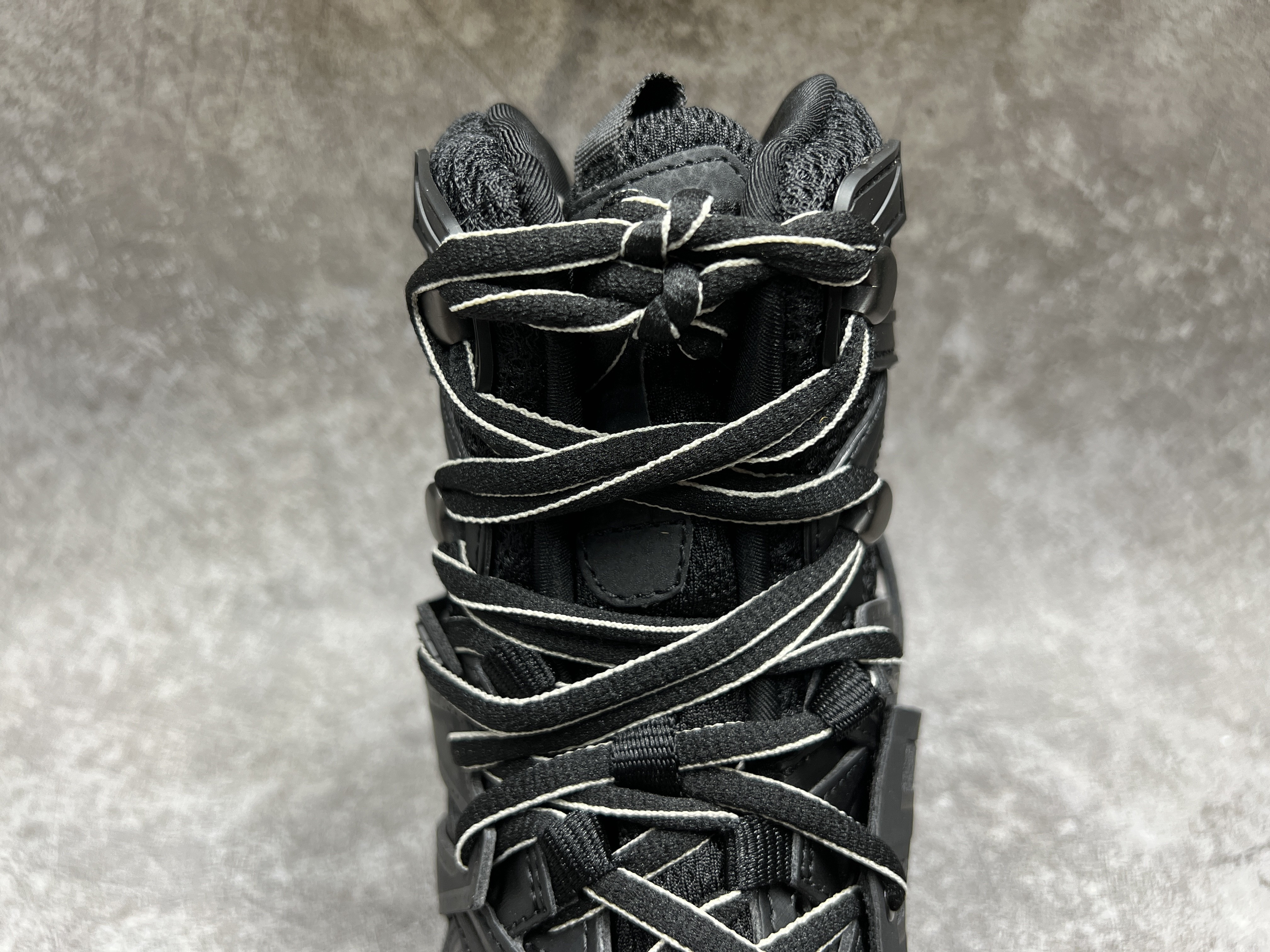 Balenciga Track Hike Black