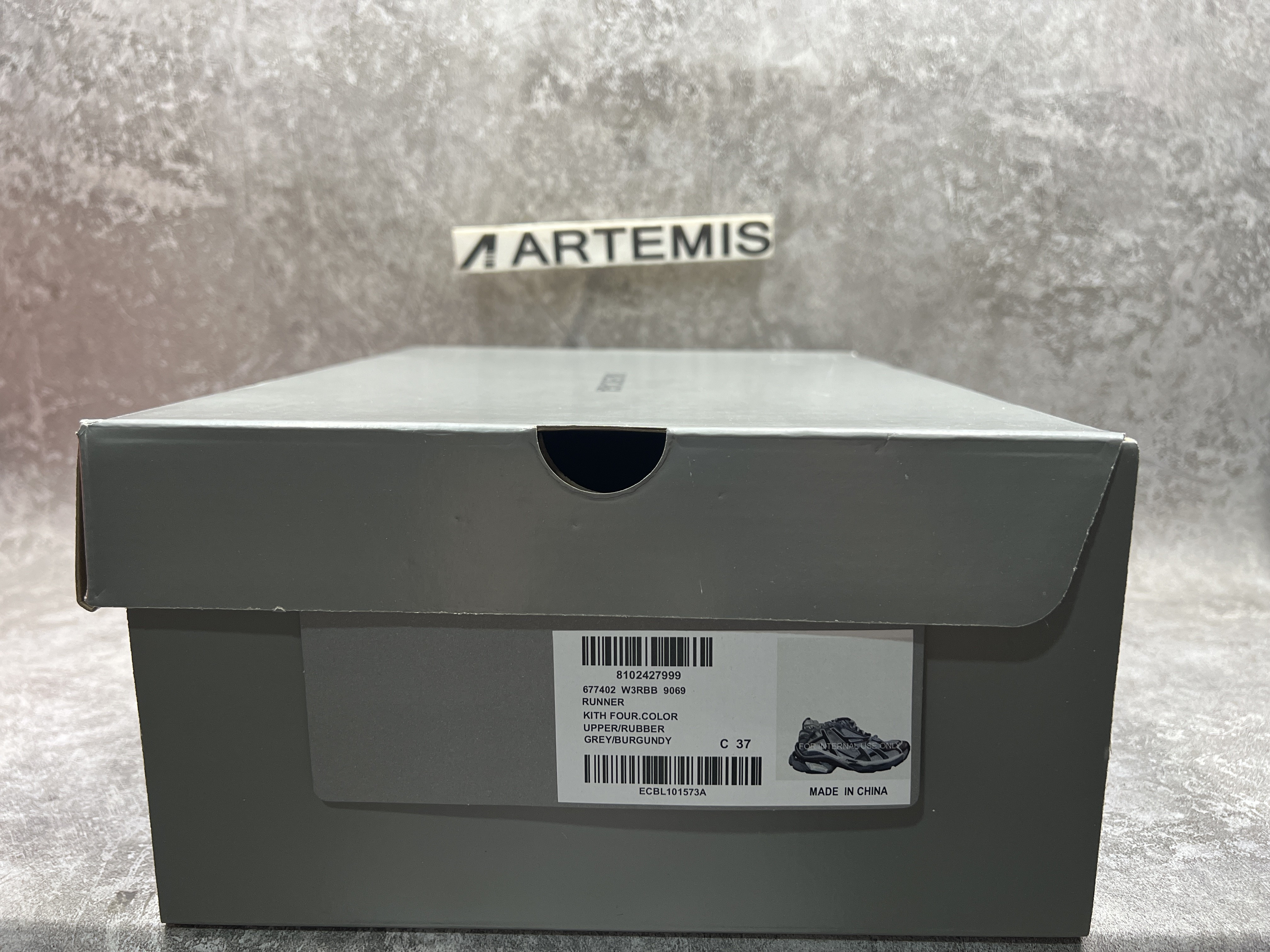 Balenciga Runner Sneaker Burgundy