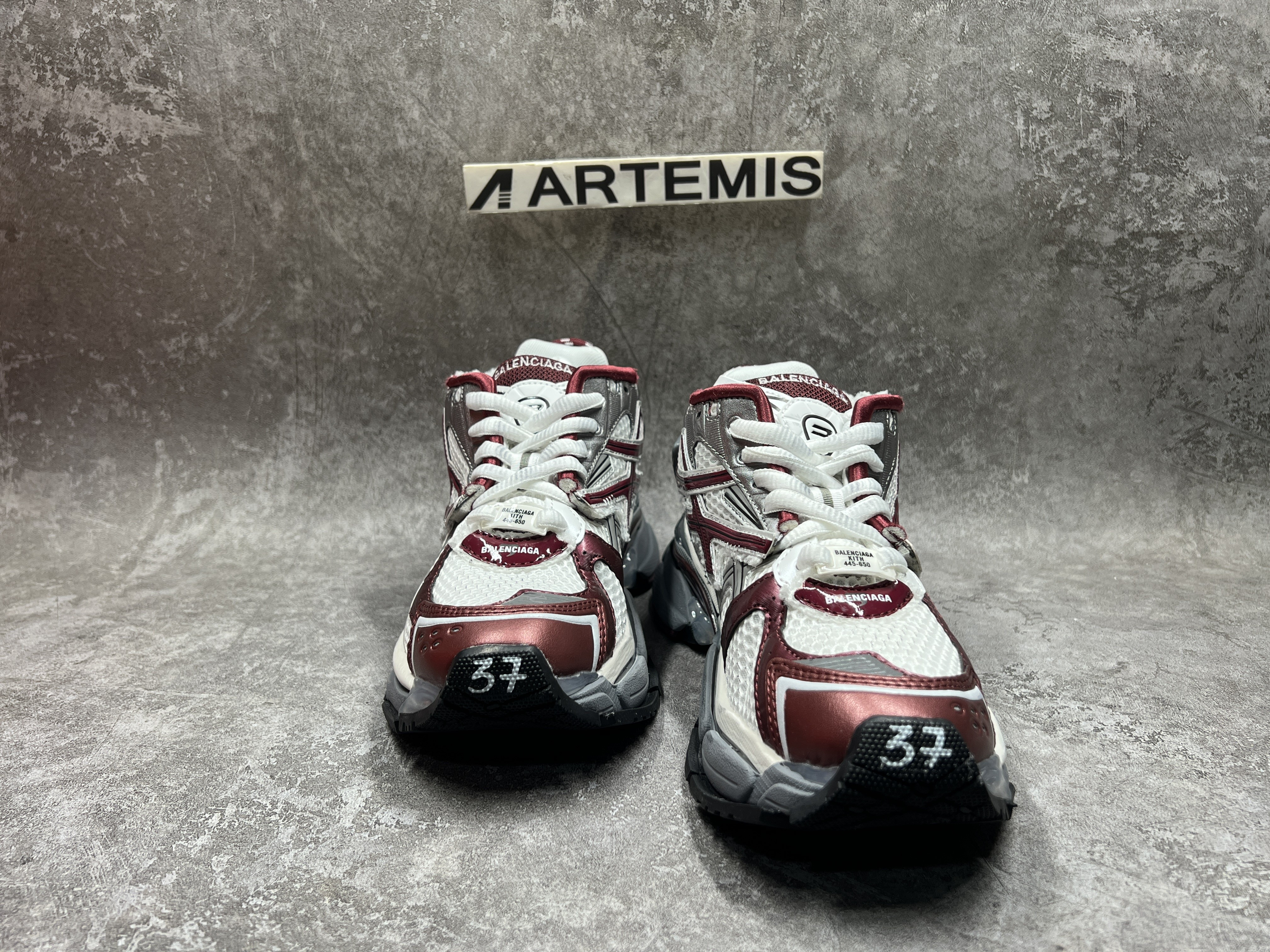 Balenciga Runner Sneaker Burgundy