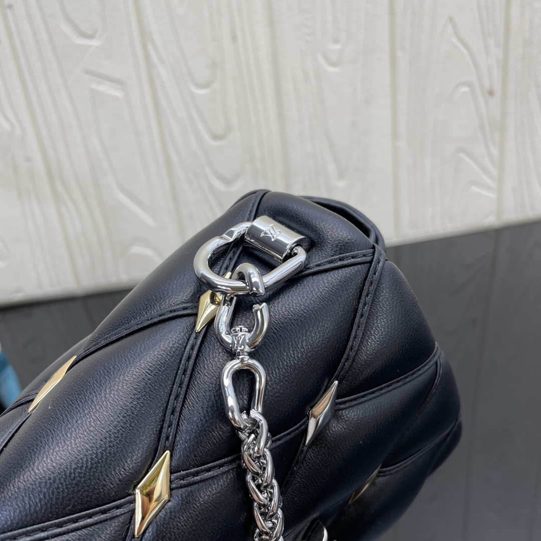 l0*is V*t0n m24246 pico go-14 5.9 x 3.9 x 2.6 inches