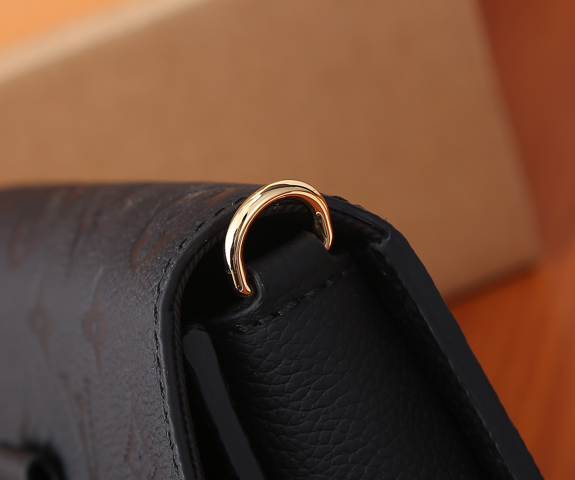 LV Wallet On Chain Métis   M82637 7.5 x 4.3 x 2.2 inches