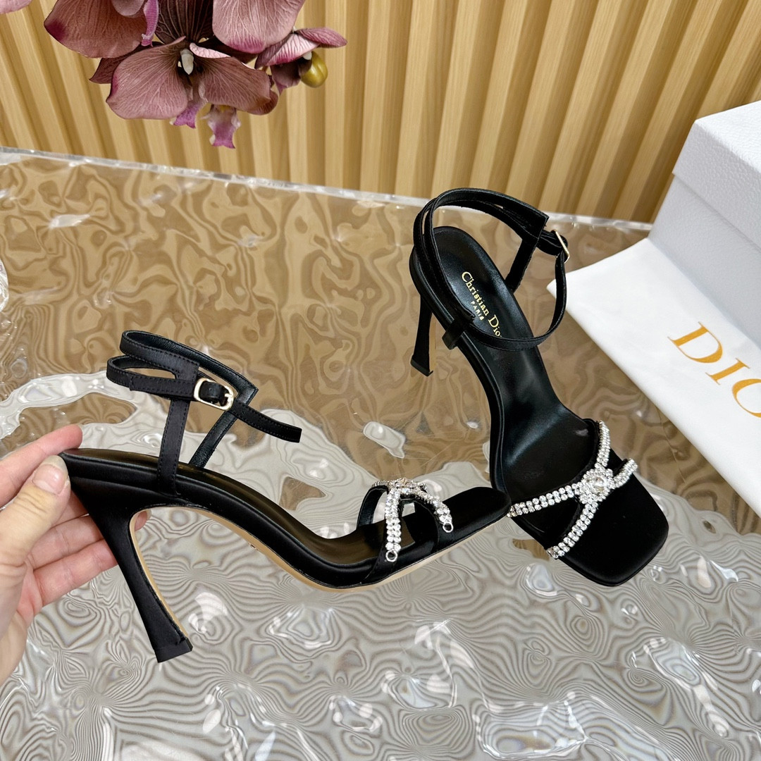 ua D*or slingback pump