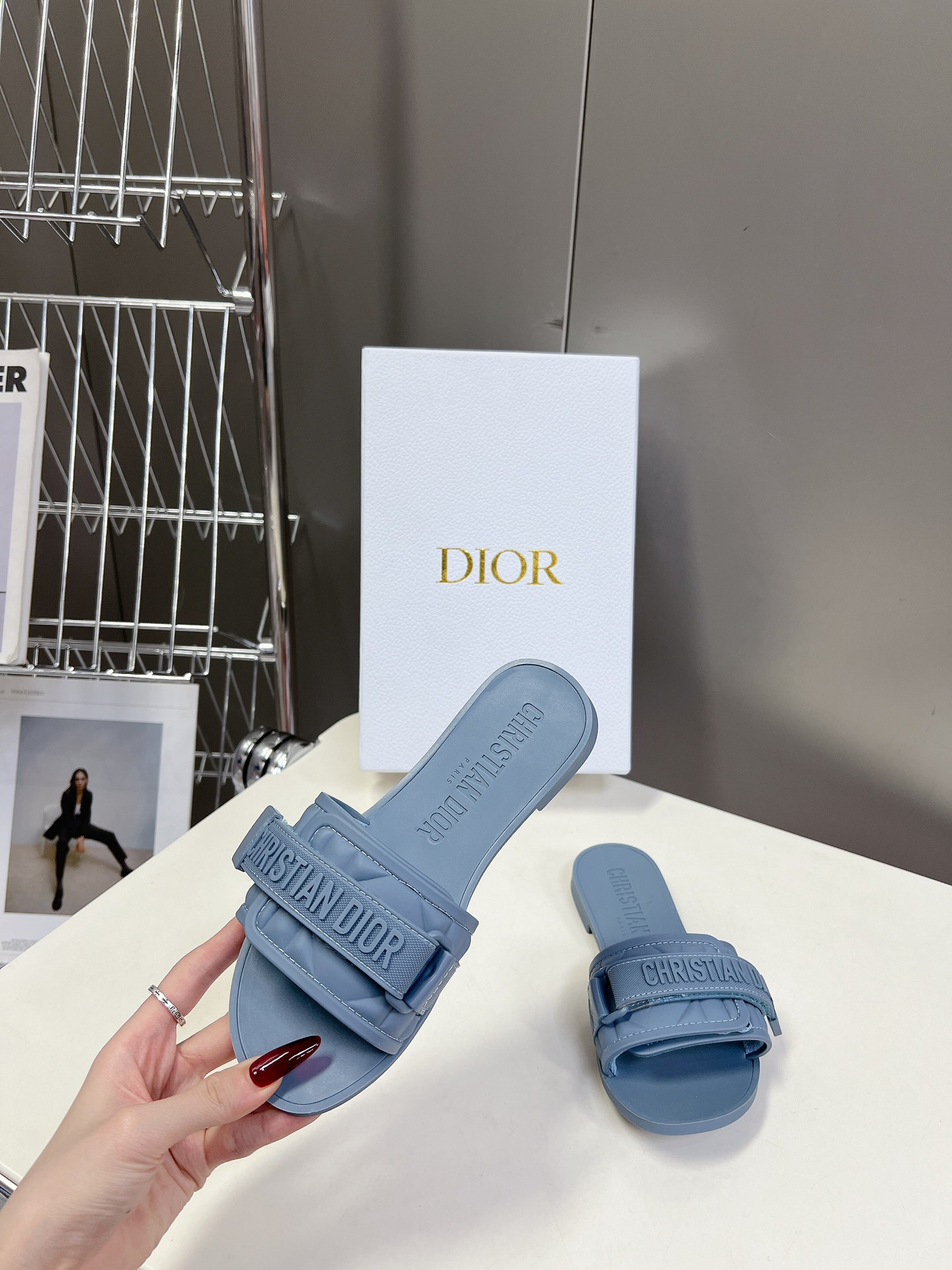 UA Dio(r)evolution Slide