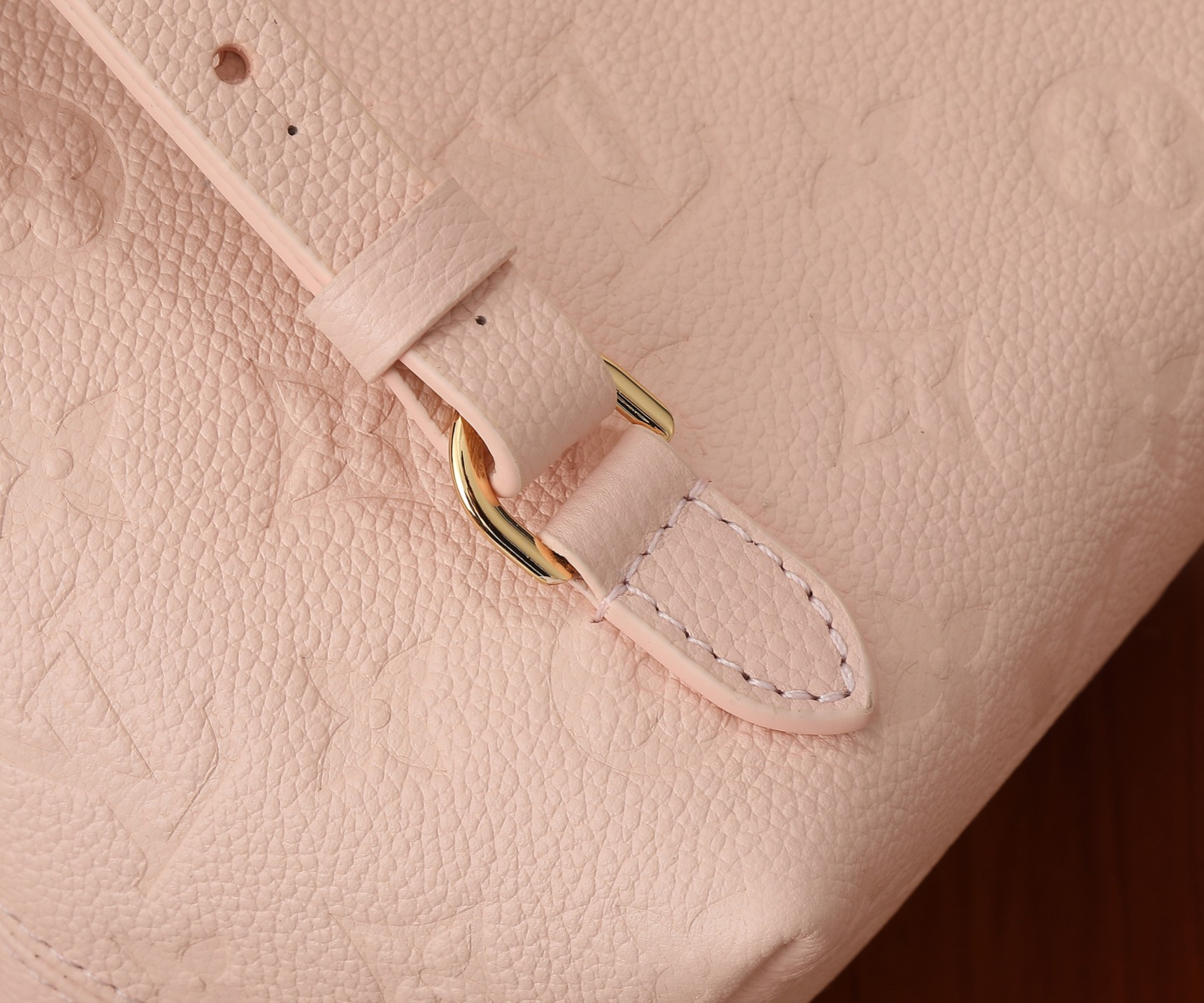 LV Backup M47074 7.9 x 8.7 x 5.5 inches