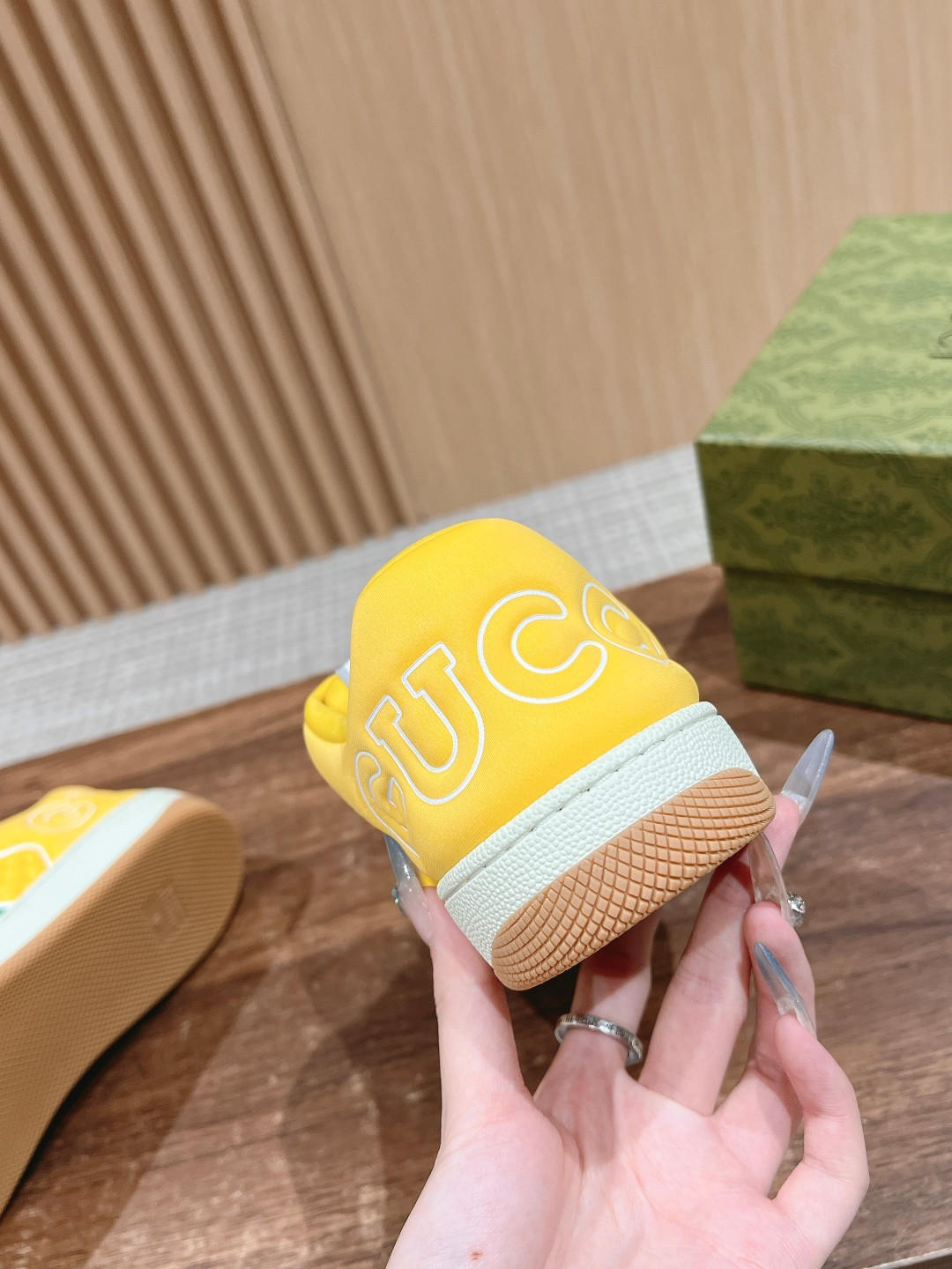 ua G*u*i screener sneaker with web