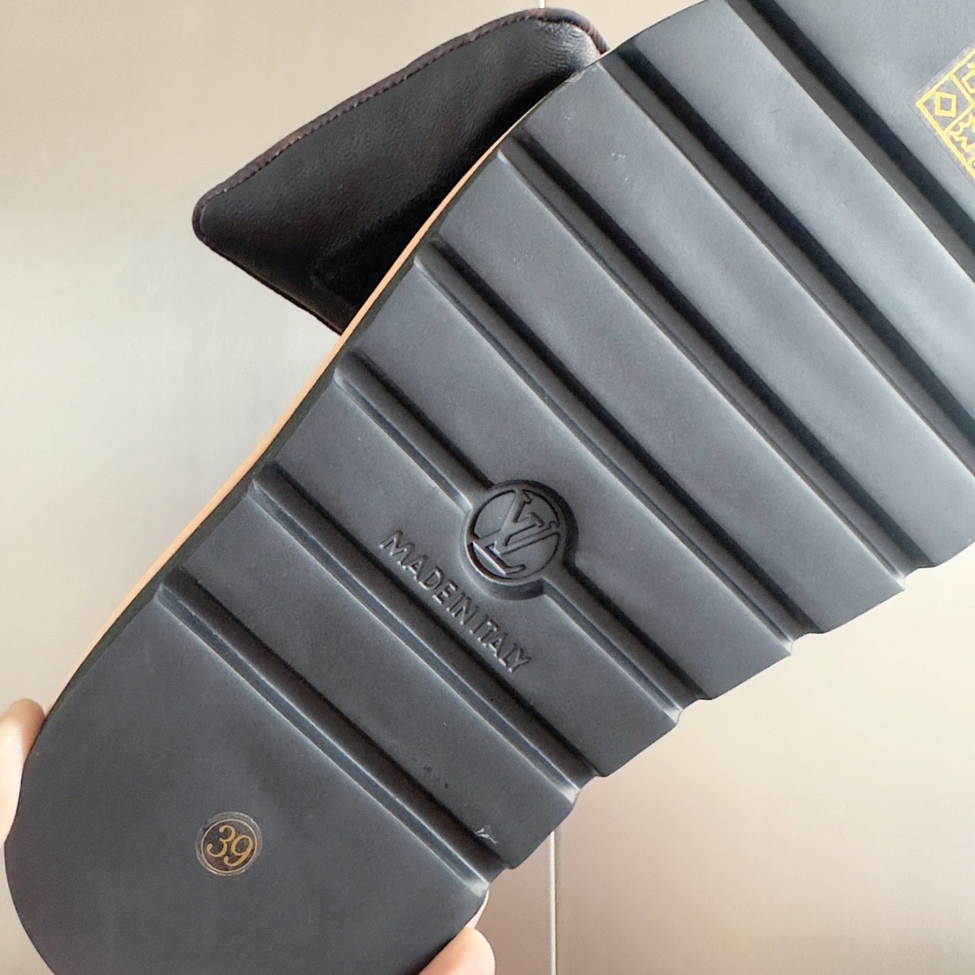 LV Pool Pillow Flat Comfort Mule