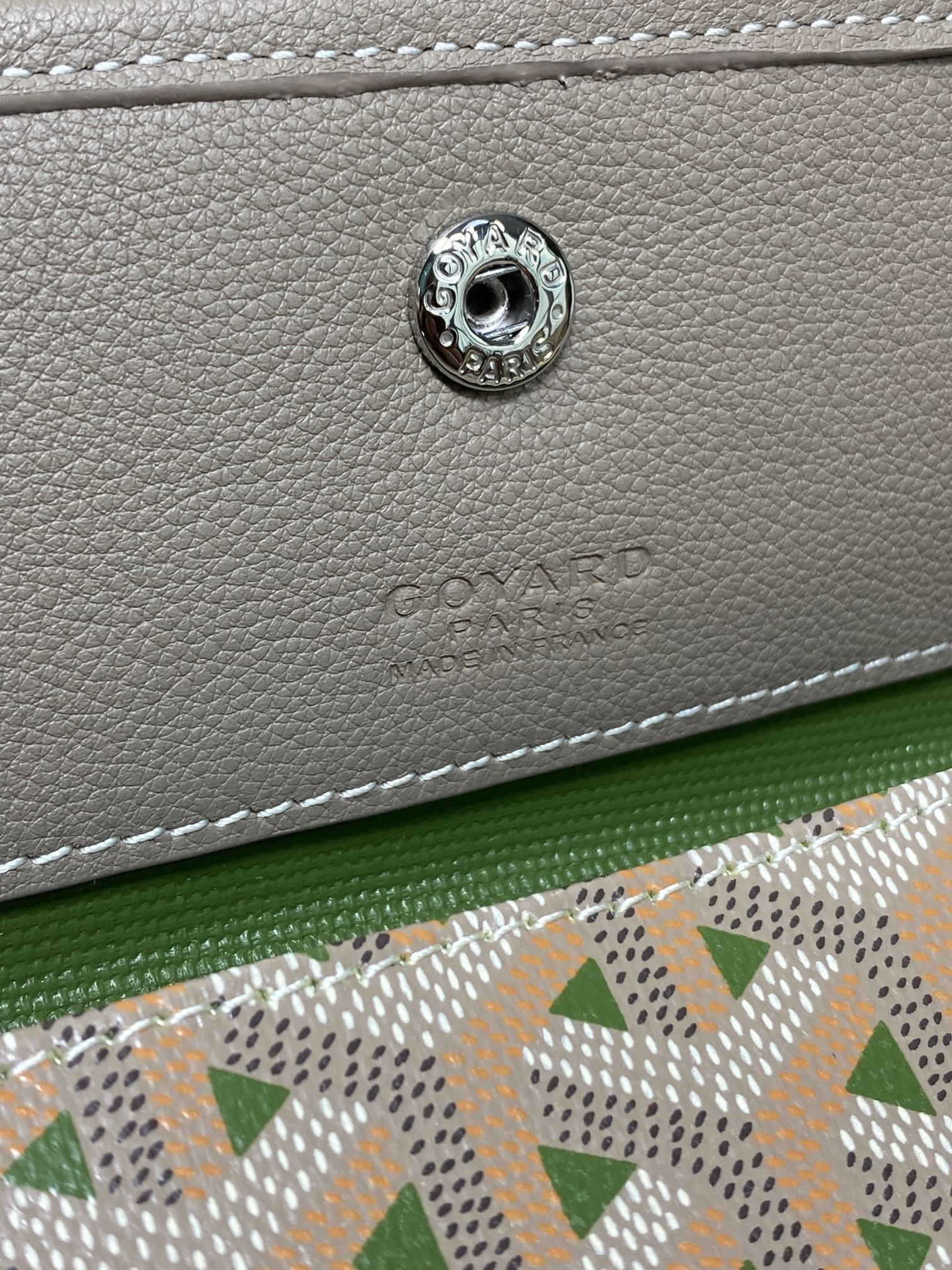 Go*ard small  saint l0*is bag 28 cm x 15 cm x 34 cm