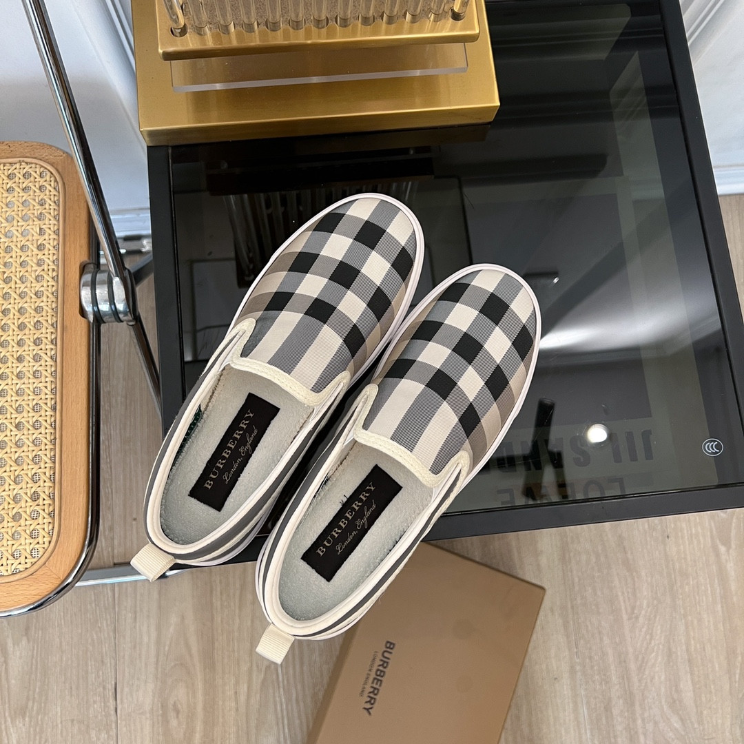 ua B**rry slip on sneakers