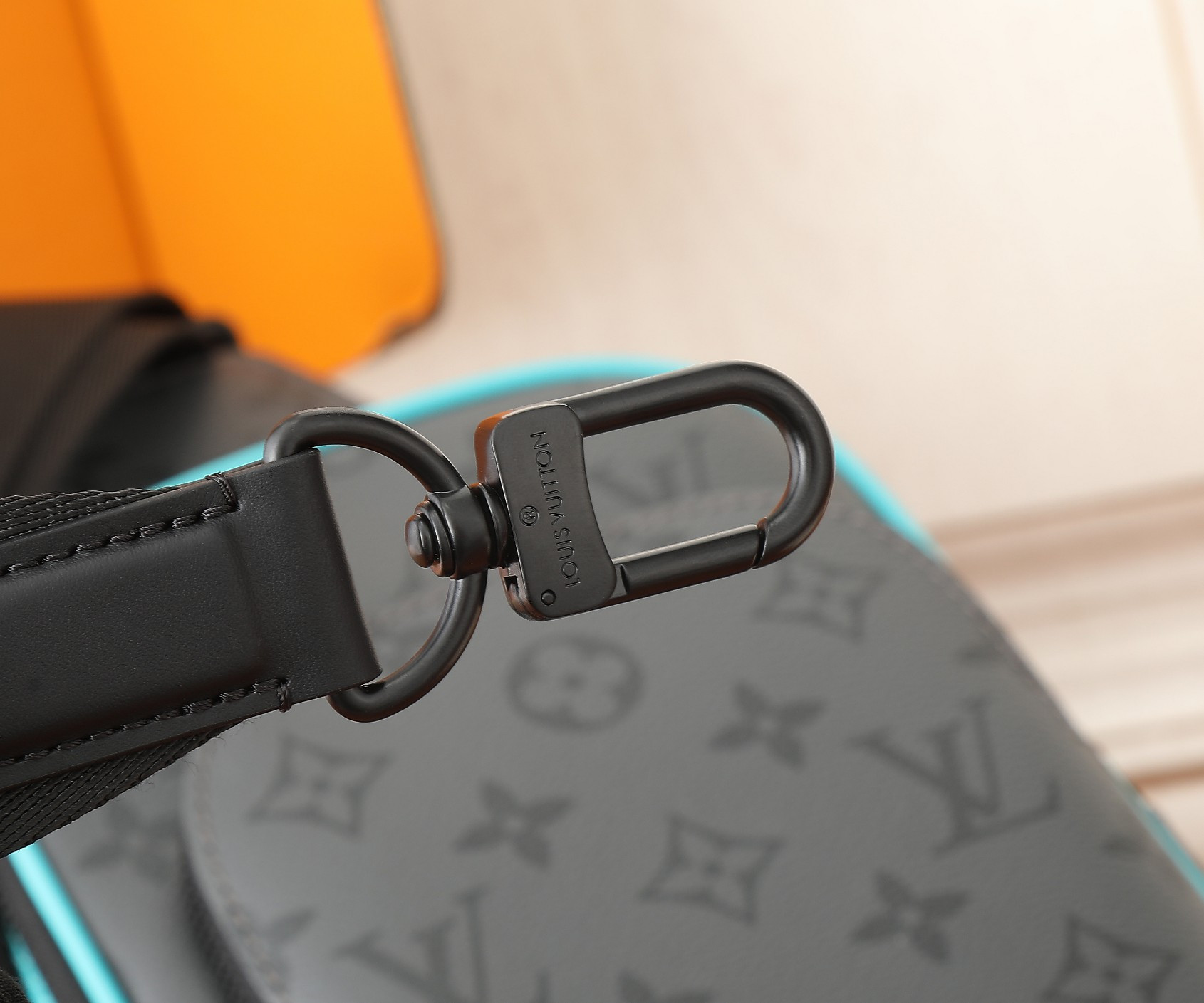 LV Avenue Slingbag PM M11703 6.3 x 13 x 2.2 inches