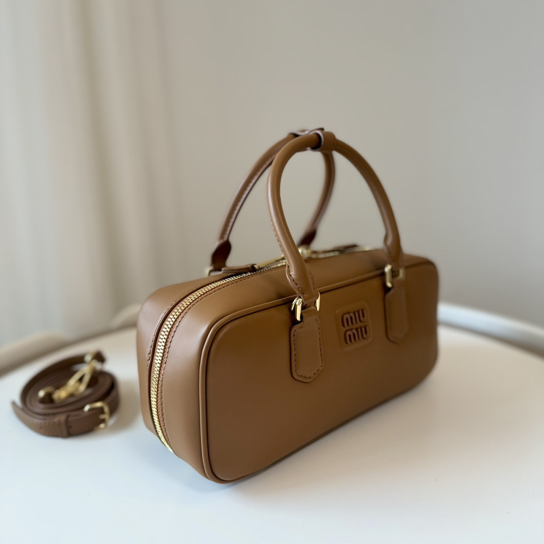 Miu Miu Arcadie leather bag 12x27x9cm