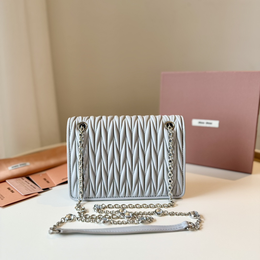 Miu Miu Matelassé 19X13X5cm