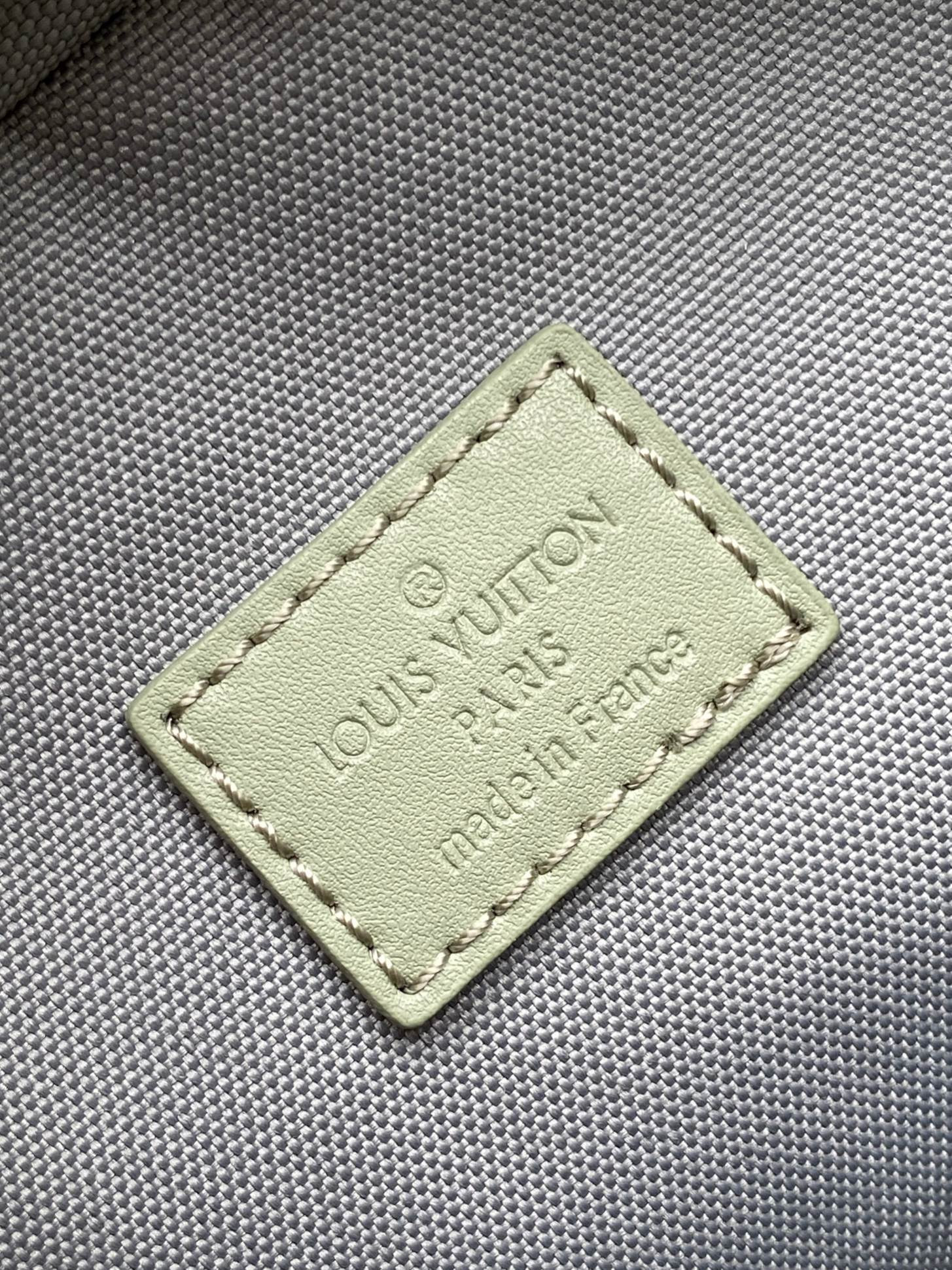 LV AVENUE M11702 20 x 31 x 10cm