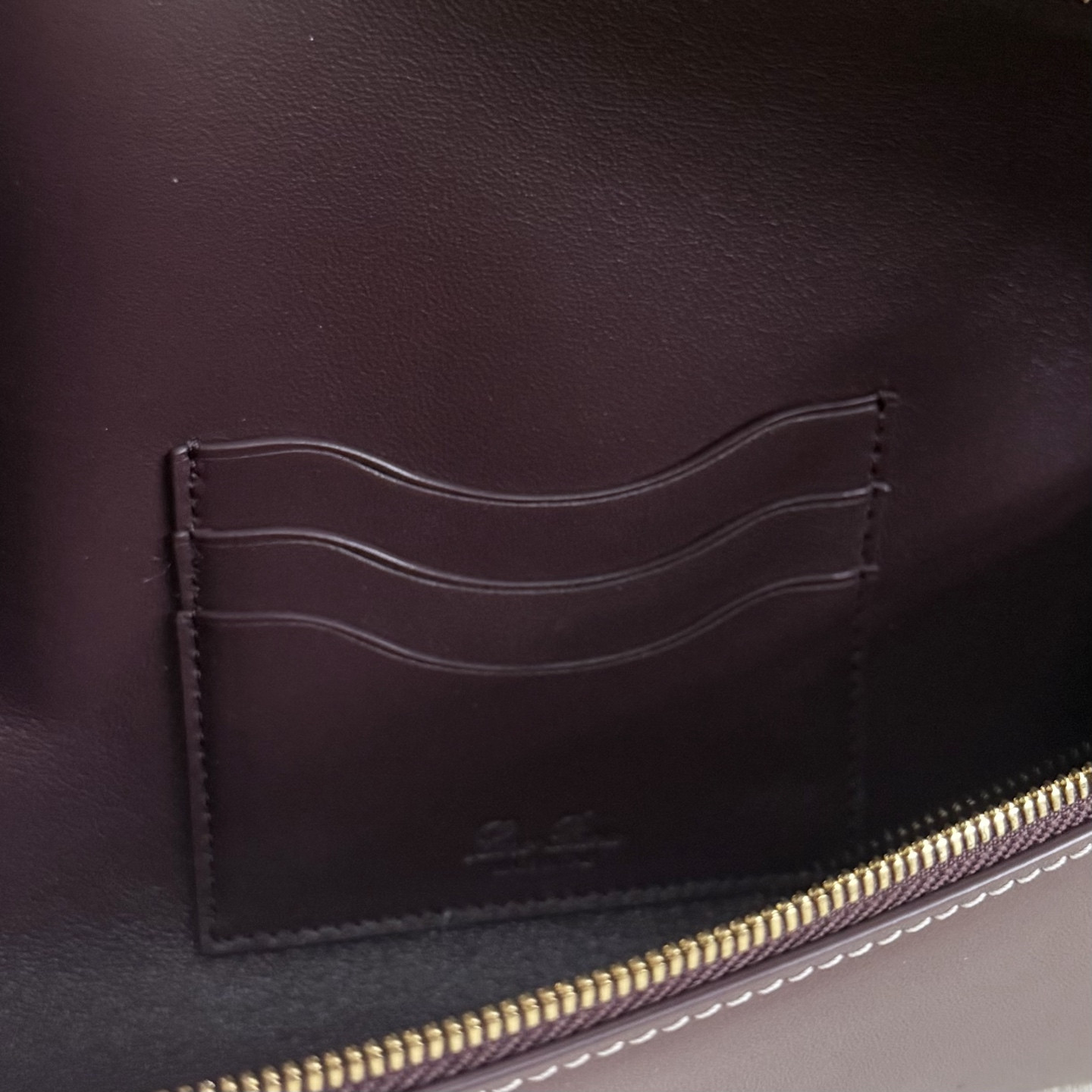 L**o p*ana extra clutch l29 29x14x3cm