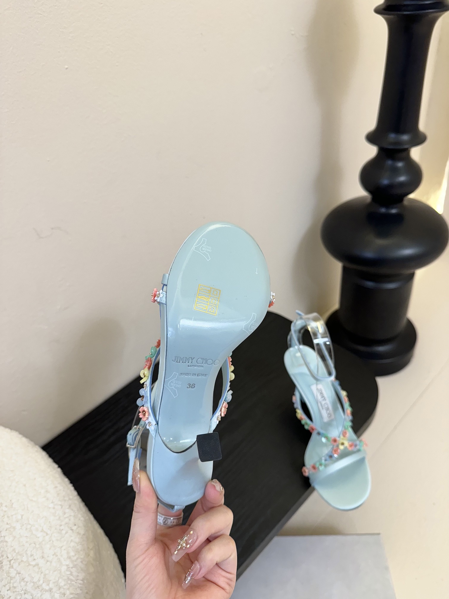 ua Ji*y Ch* blanche sandals 9cm