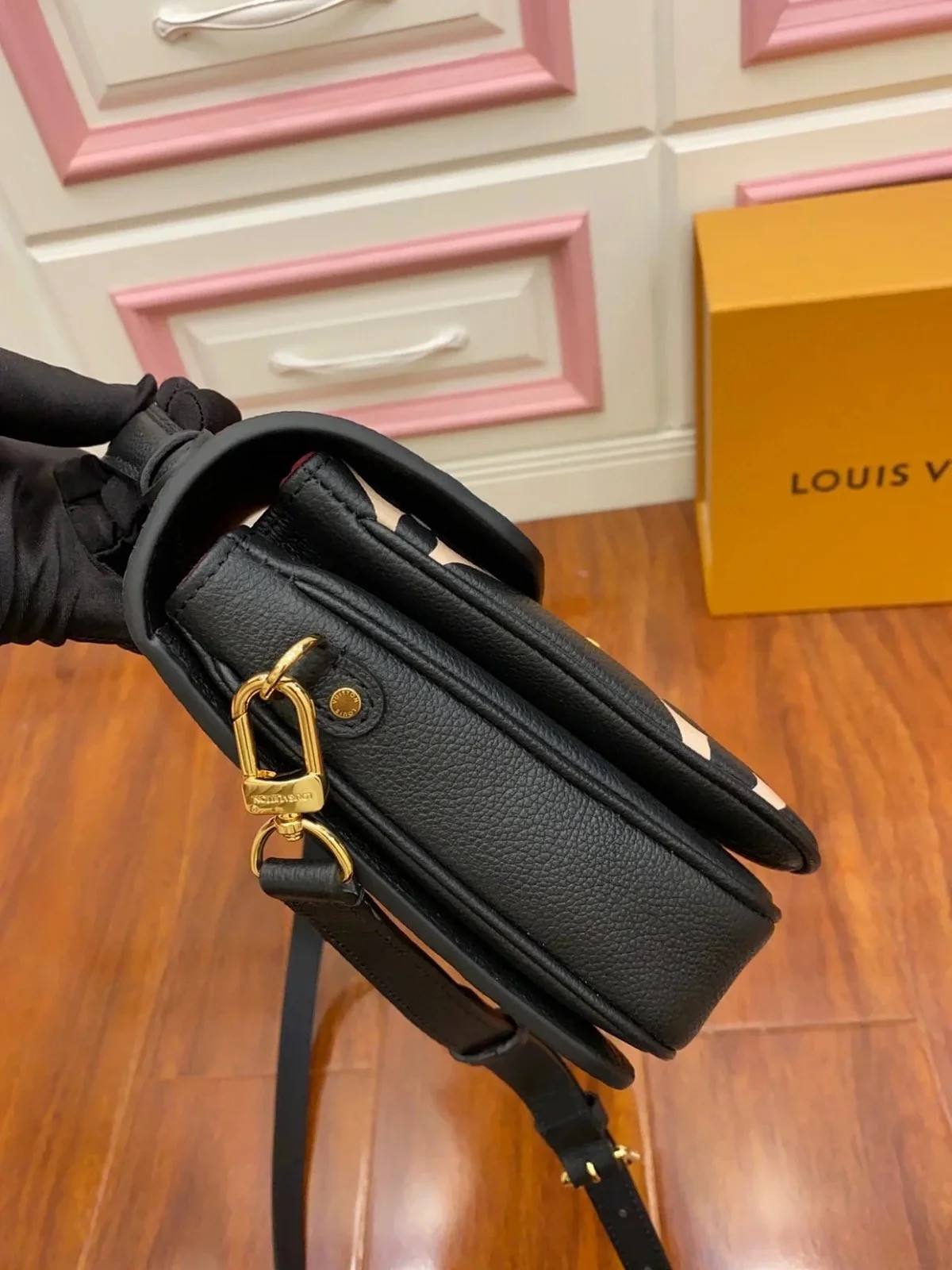 LV POCHETTE METIS M45773